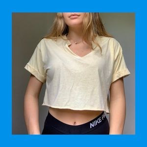 🍄 cropped pastel yellow top 🍄